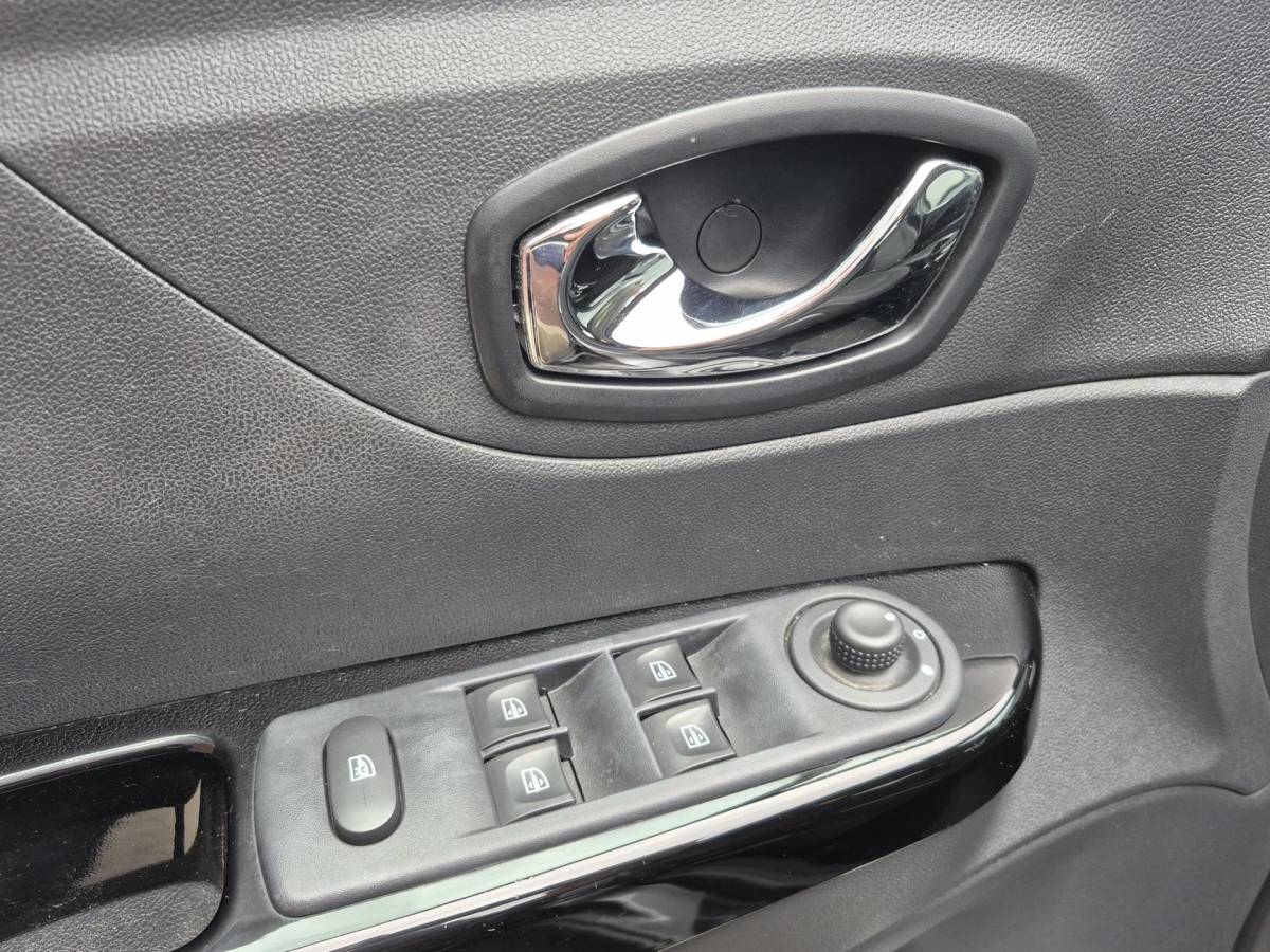 Renault Captur Renault Captur 1.2 TCe Limited automaat apk NW