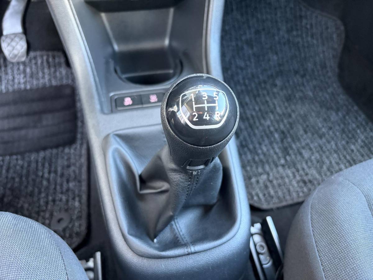 Volkswagen up! Volkswagen Up! 1.0 BMT move up! | Cruise | Airco | CV | Parkeer sensoren | Compleet onderhoud |