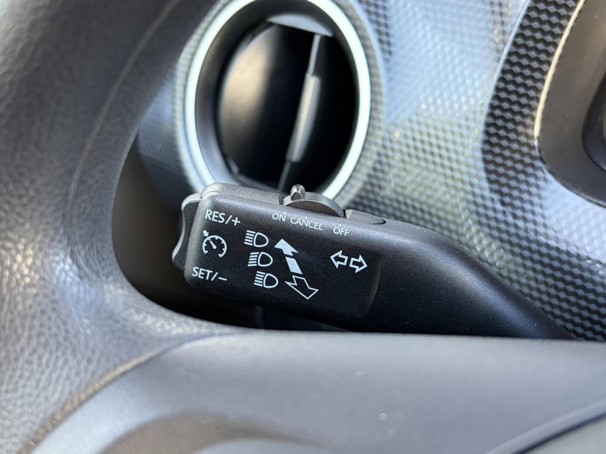 Volkswagen up! Volkswagen Up! 1.0 BMT move up! | Cruise | Airco | CV | Parkeer sensoren | Compleet onderhoud |