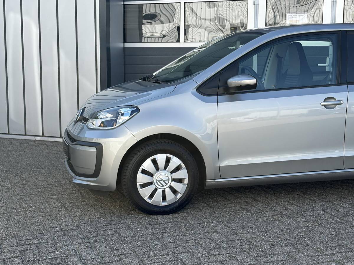 Volkswagen up! Volkswagen Up! 1.0 BMT move up! | Cruise | Airco | CV | Parkeer sensoren | Compleet onderhoud |