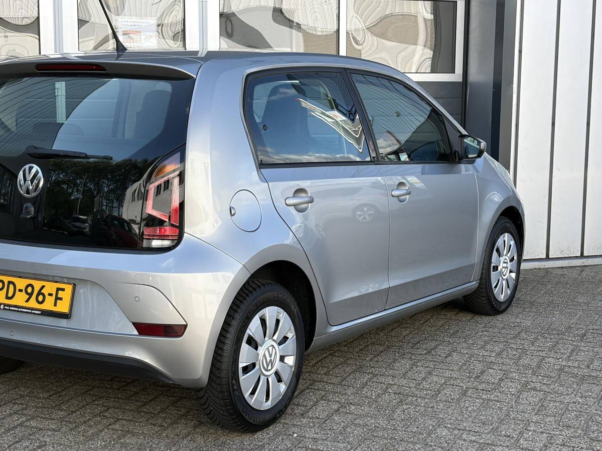 Volkswagen up! Volkswagen Up! 1.0 BMT move up! | Cruise | Airco | CV | Parkeer sensoren | Compleet onderhoud |