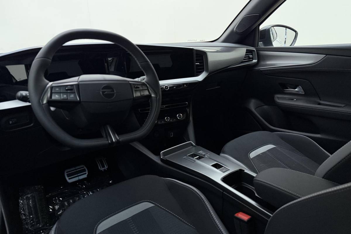 Opel Mokka Opel Mokka 1.2 Turbo Hybrid GS | Automaat | Stoelverwarming | Stuurverwarming | Apple carplay/Android auto | Camera | 18” lichtmetalen velgen