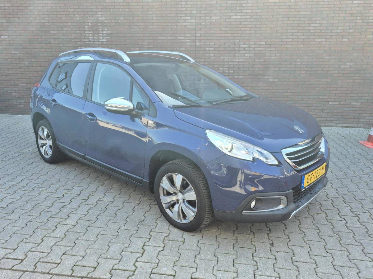 Peugeot 2008 Peugeot 2008 1.2 PureTech Style pano dak LED