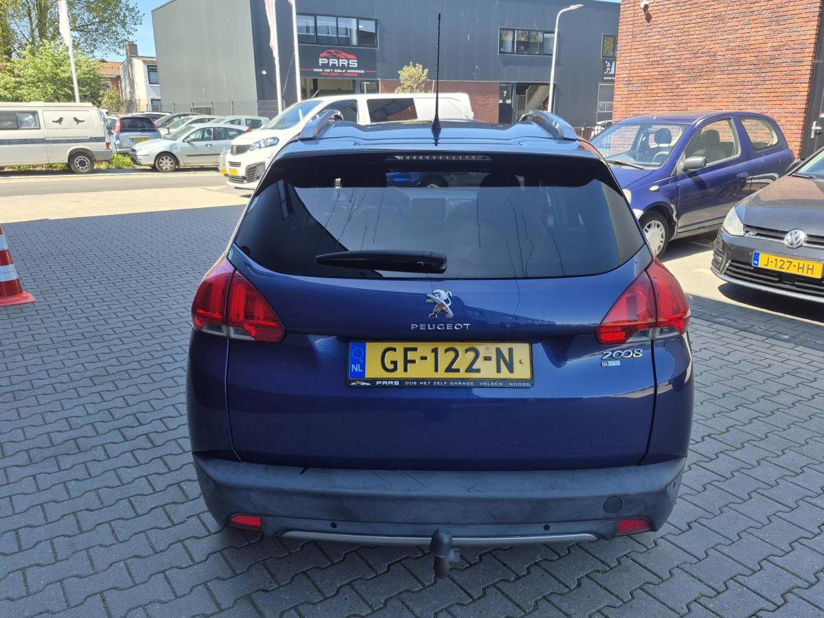 Peugeot 2008 Peugeot 2008 1.2 PureTech Style pano dak LED