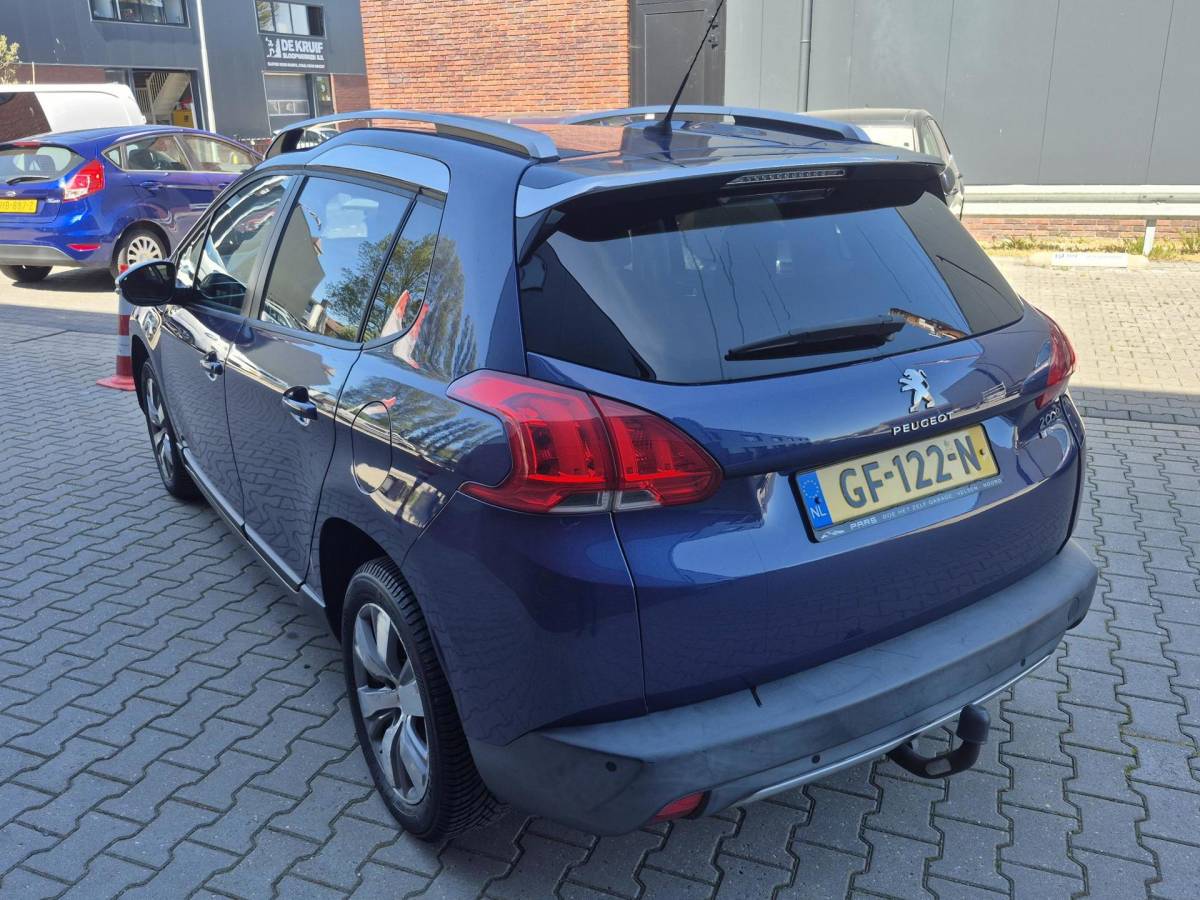 Peugeot 2008 Peugeot 2008 1.2 PureTech Style pano dak LED