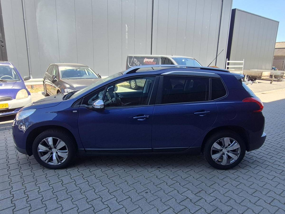 Peugeot 2008 Peugeot 2008 1.2 PureTech Style pano dak LED