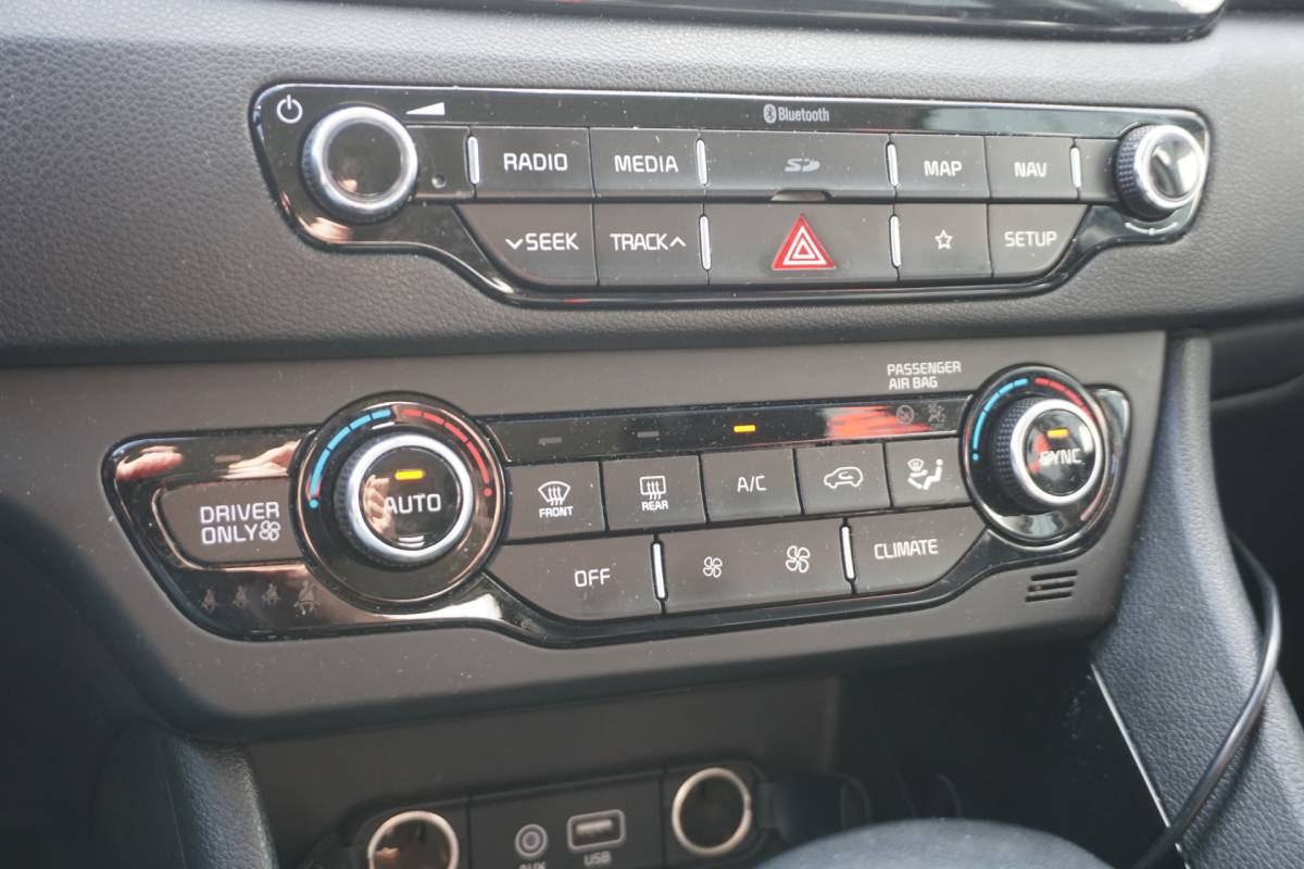 Kia Niro Kia Niro 1.6 GDi Hybrid ExecutiveLine | TREKHAAK | DEALERONDERHOUDEN | CAMERA | CARPLAY |