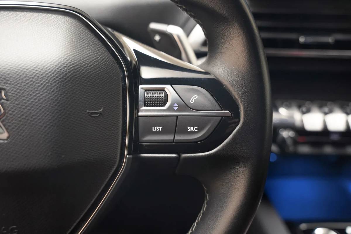 Peugeot 3008 Peugeot 3008 1.6 HYbrid 225pk Allure Aut.[ Clima / ECC Navi Apple / Android Camera ]