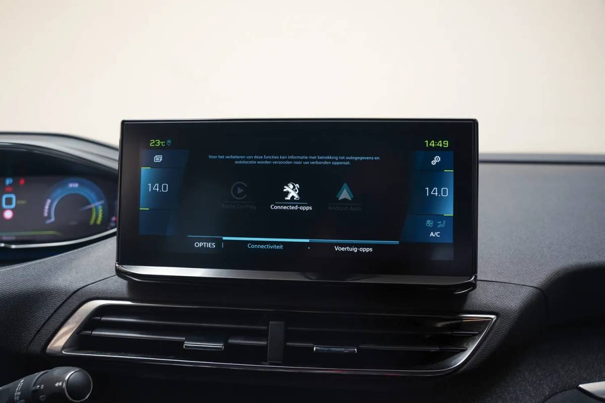 Peugeot 3008 Peugeot 3008 1.6 HYbrid 225pk Allure Aut.[ Clima / ECC Navi Apple / Android Camera ]