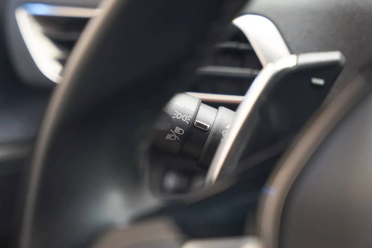 Peugeot 3008 Peugeot 3008 1.6 HYbrid 225pk Allure Aut.[ Clima / ECC Navi Apple / Android Camera ]