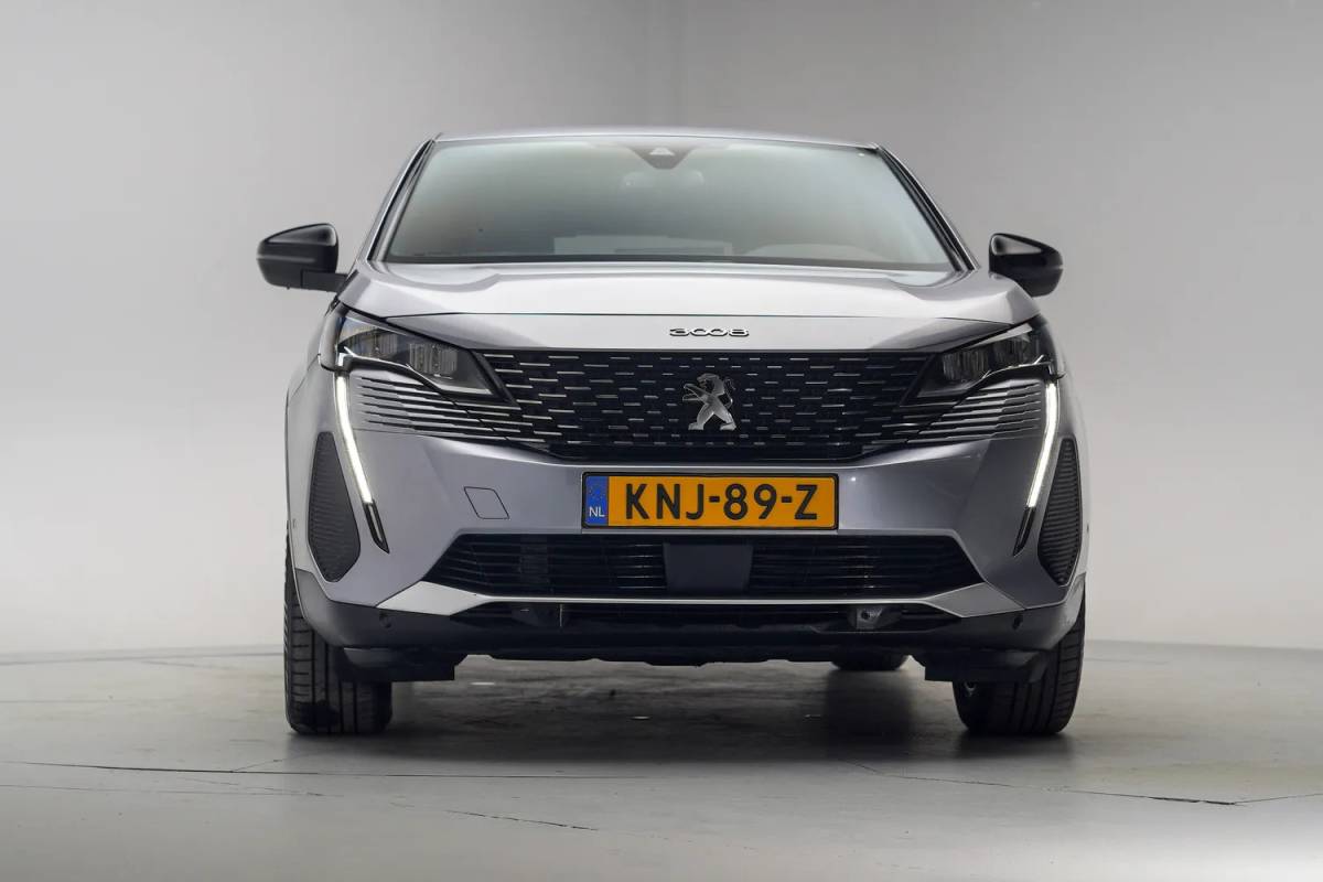 Peugeot 3008 Peugeot 3008 1.6 HYbrid 225pk Allure Aut.[ Clima / ECC Navi Apple / Android Camera ]
