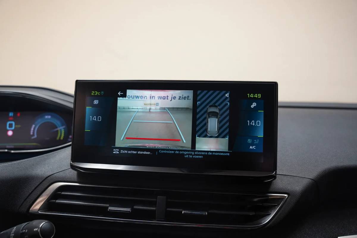 Peugeot 3008 Peugeot 3008 1.6 HYbrid 225pk Allure Aut.[ Clima / ECC Navi Apple / Android Camera ]