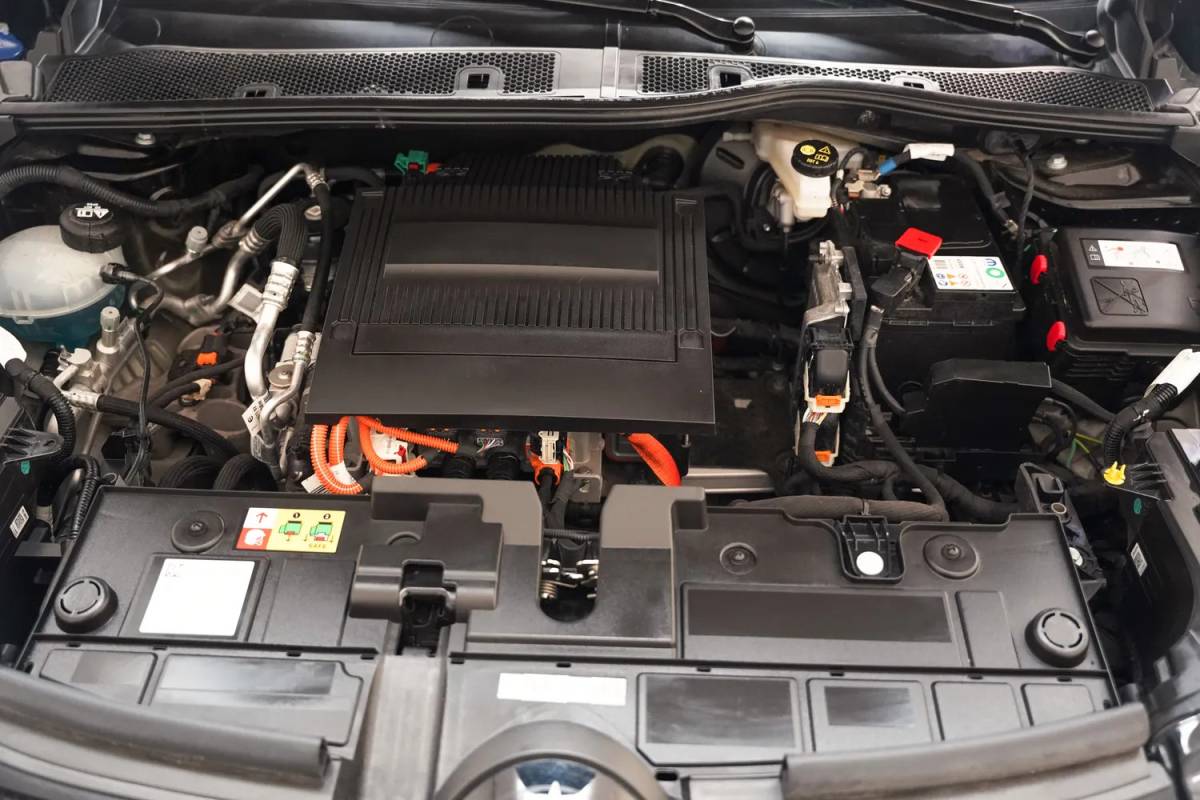 Citroën ë-C4 Citroen e-C4 You 50kWh 3-fase [ LED Navi Camera Climate ]