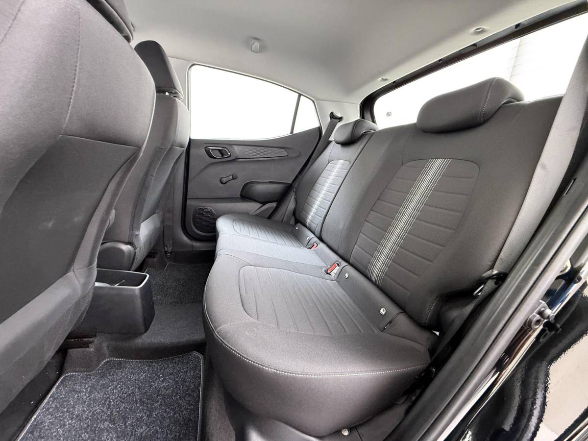 Hyundai i10 Hyundai i10 1.0 Premium Stoel En Stuurverwarming | Camera | Climate Control | Apple Carplay & Android Auto