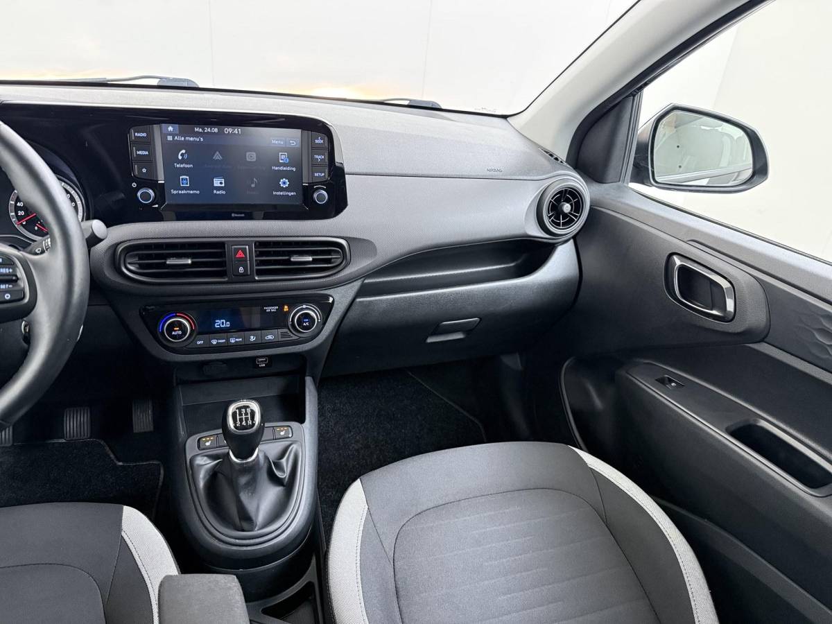 Hyundai i10 Hyundai i10 1.0 Premium Stoel En Stuurverwarming | Camera | Climate Control | Apple Carplay & Android Auto