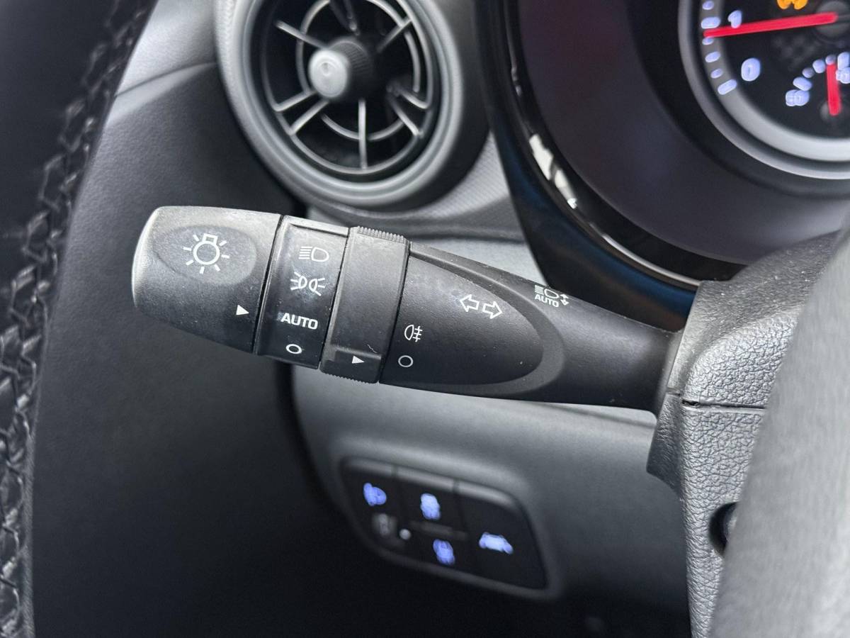 Hyundai i10 Hyundai i10 1.0 Premium Stoel En Stuurverwarming | Camera | Climate Control | Apple Carplay & Android Auto