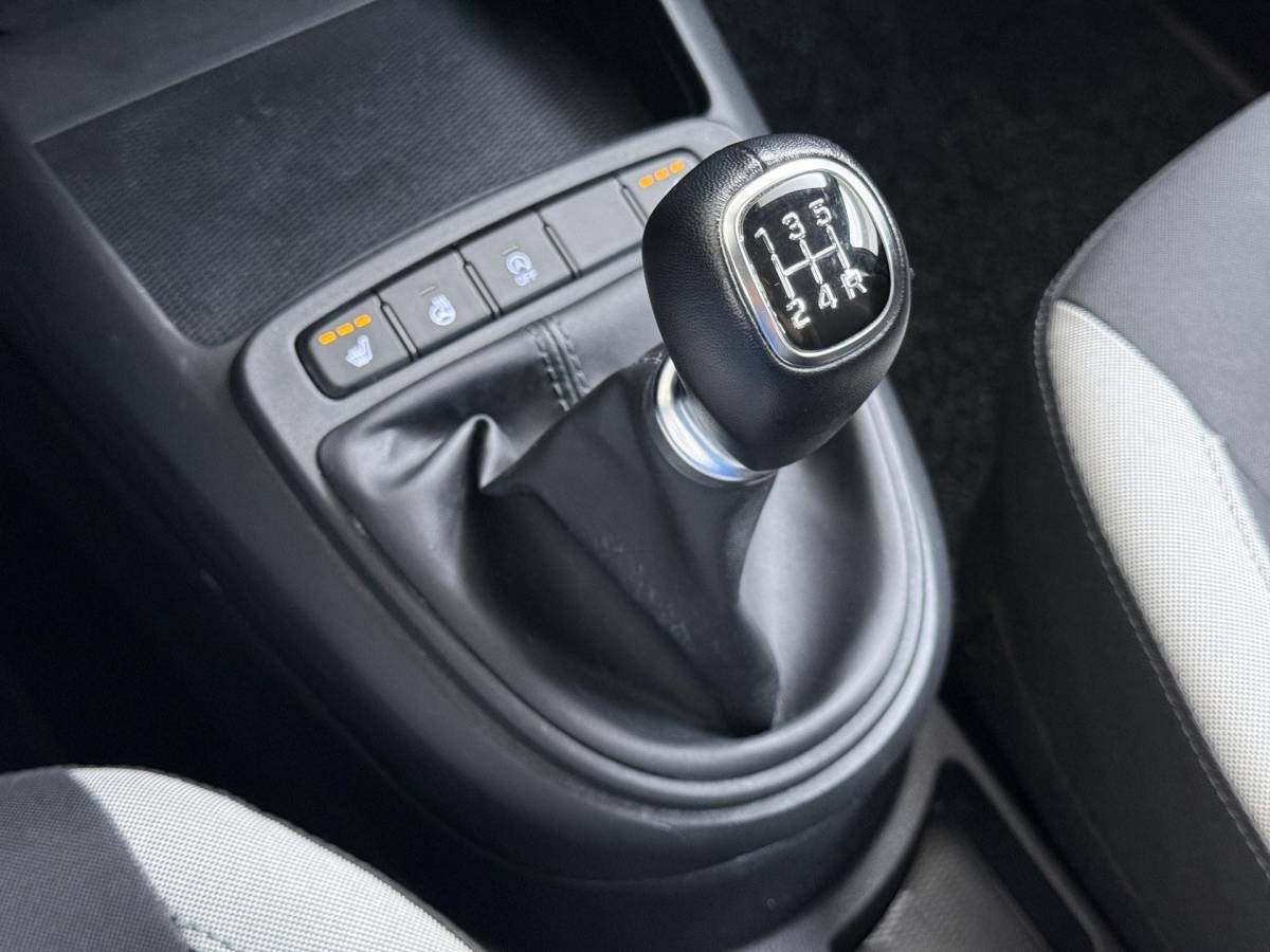 Hyundai i10 Hyundai i10 1.0 Premium Stoel En Stuurverwarming | Camera | Climate Control | Apple Carplay & Android Auto
