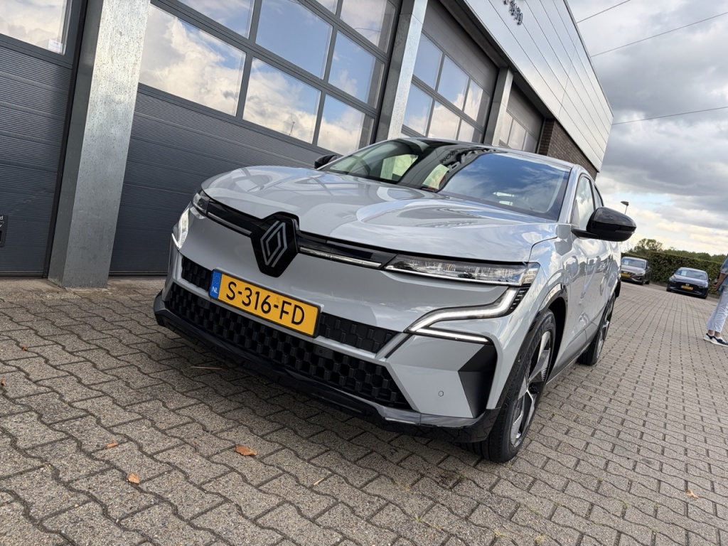 Renault Megane E-Tech RENAULT Mégane E-Tech EV60 220pk Optimum Charge Evolution | SOH 95%