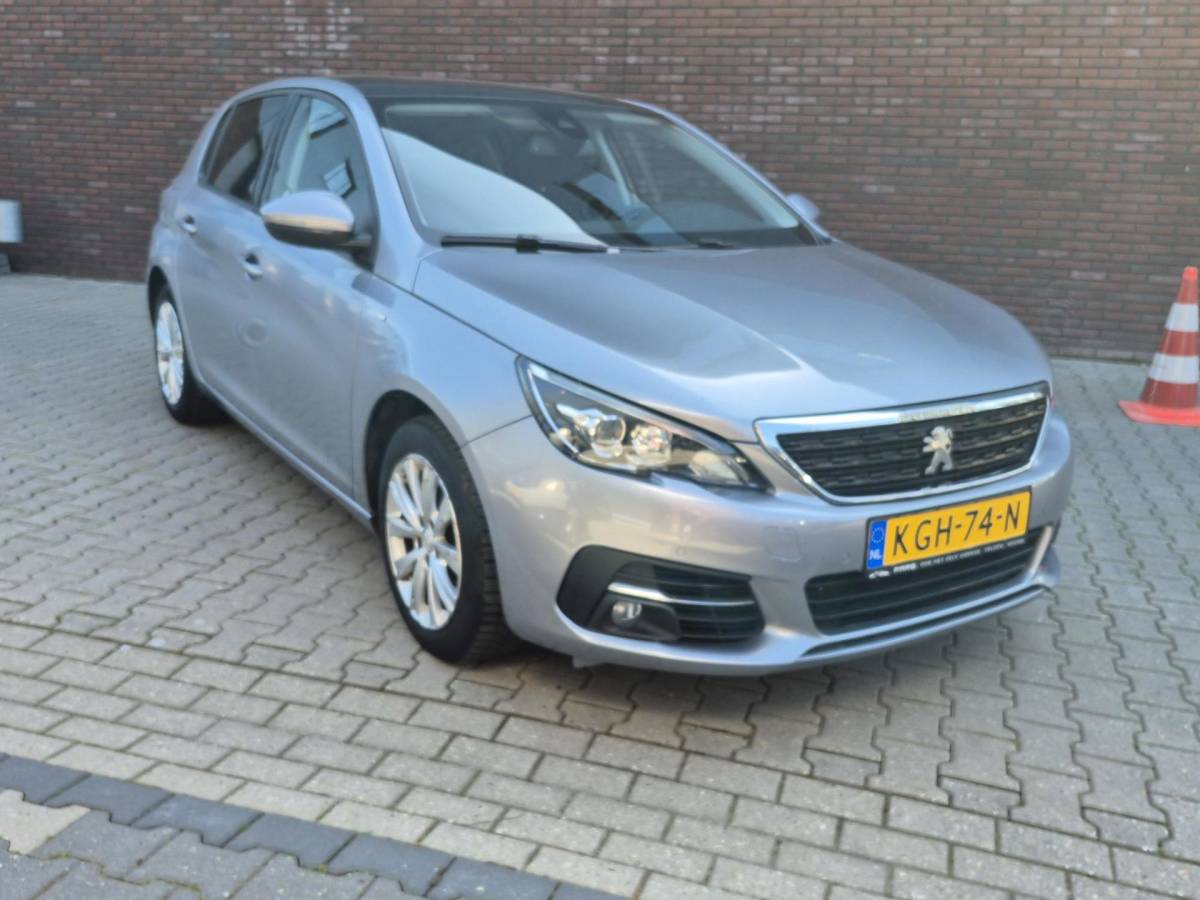 Peugeot 308 Peugeot 308 1.2 PureTech Allure LED/PANO/