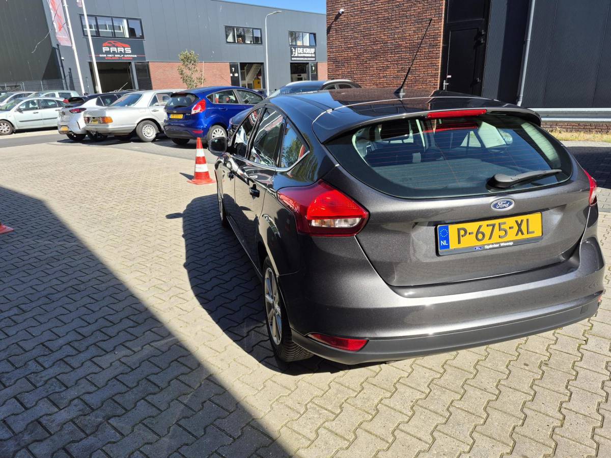 Ford Focus Ford Focus 1.0 Titanium TURBO/keyles / zeer nette auto