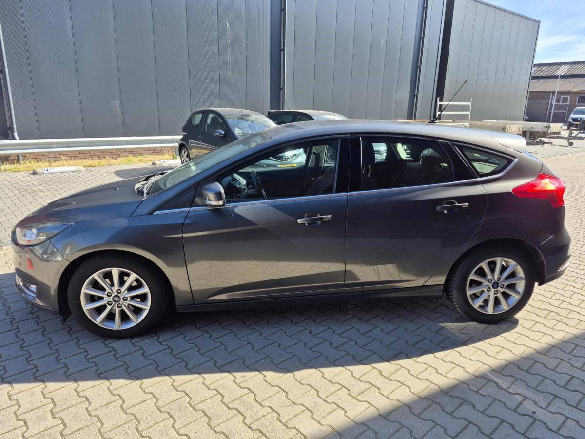 Ford Focus Ford Focus 1.0 Titanium TURBO/keyles / zeer nette auto