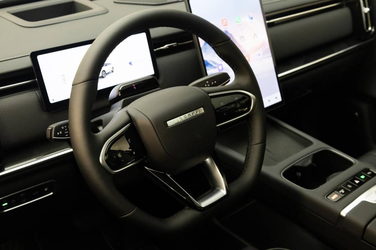 Jaecoo 7 Jaecoo 7 1.5 GDI SHS-P Exclusive | Moonlight Silver & Carbon Crystal Black Roof | NL Auto | Rijklaar | 7 jr garantie |