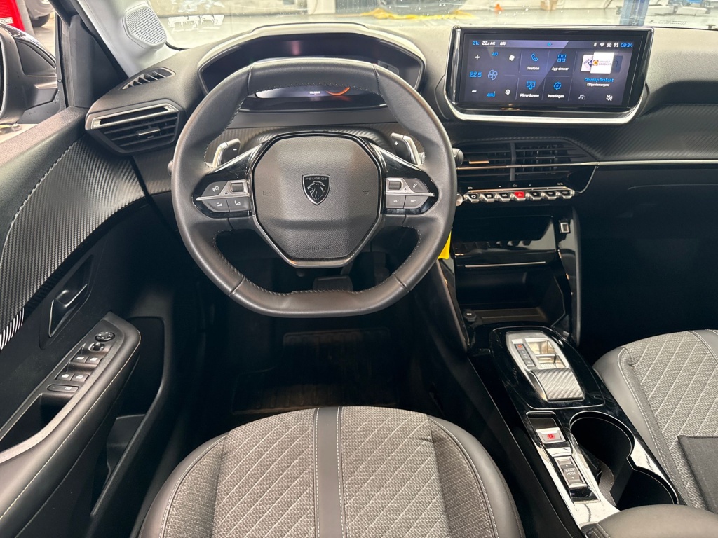 Peugeot 208 Peugeot 208 Hybrid 110 Allure | CarPlay | Sensoren V+A |