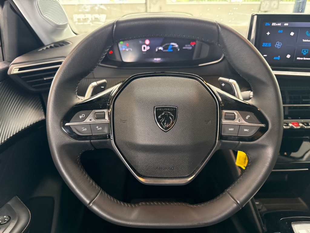 Peugeot 208 Peugeot 208 Hybrid 110 Allure | CarPlay | Sensoren V+A |
