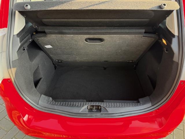 Ford B-MAX Ford B-MAX 1.0 EcoBoost Titanium led,trekhaak,pano dak apk 15-01-2027