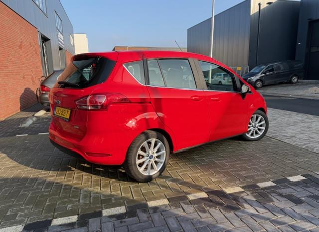 Ford B-MAX Ford B-MAX 1.0 EcoBoost Titanium led,trekhaak,pano dak apk 15-01-2027