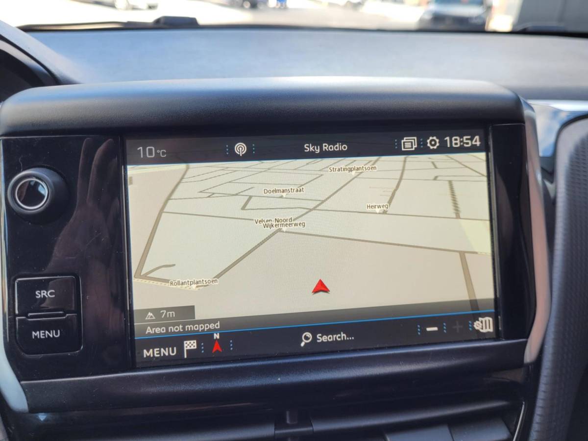 Peugeot 208 Peugeot 208 1.2 PureTech Signature 6 maanden GARANTIE inbegrepen NAVIGATIE