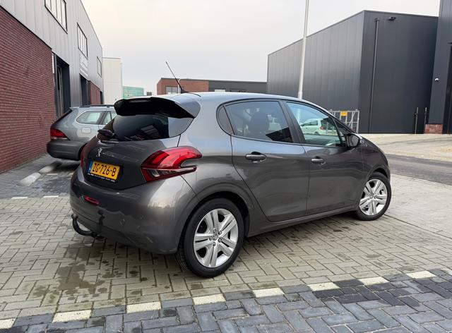 Peugeot 208 Peugeot 208 1.2 PureTech Signature 6 maanden GARANTIE inbegrepen NAVIGATIE