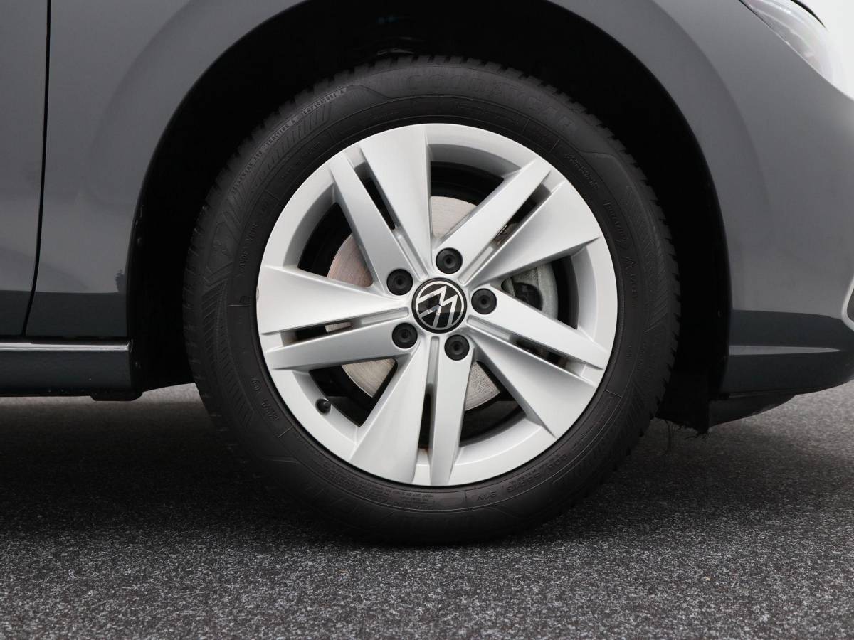 Volkswagen Golf Volkswagen Golf 1.0 eTSi 110 Pk Life | Adaptive Cruise | Camera | Navigatie | Climatronic | 16 Inch | 112.282 Km !!
