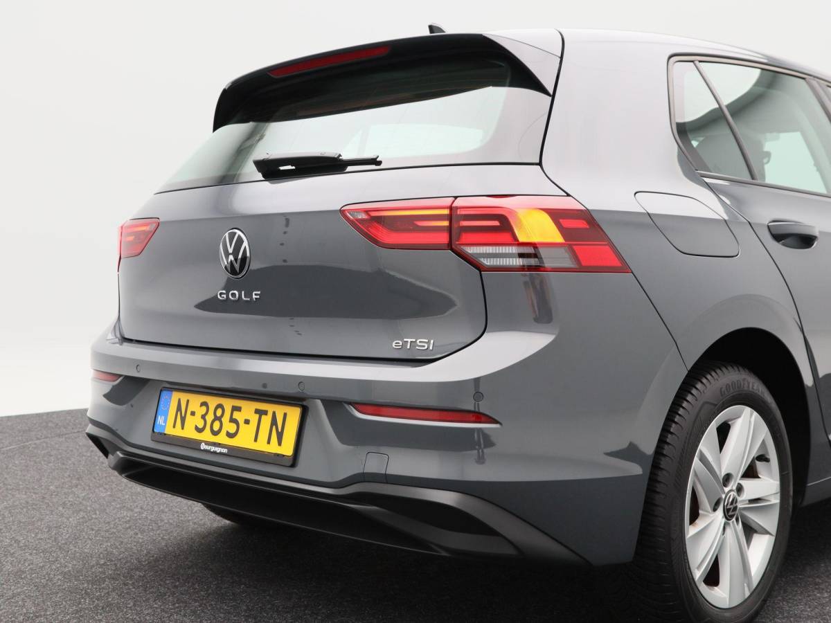 Volkswagen Golf Volkswagen Golf 1.0 eTSi 110 Pk Life | Adaptive Cruise | Camera | Navigatie | Climatronic | 16 Inch | 112.282 Km !!