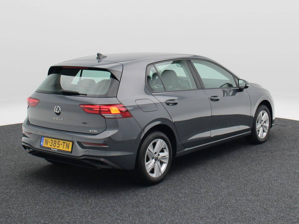 Volkswagen Golf Volkswagen Golf 1.0 eTSi 110 Pk Life | Adaptive Cruise | Camera | Navigatie | Climatronic | 16 Inch | 112.282 Km !!