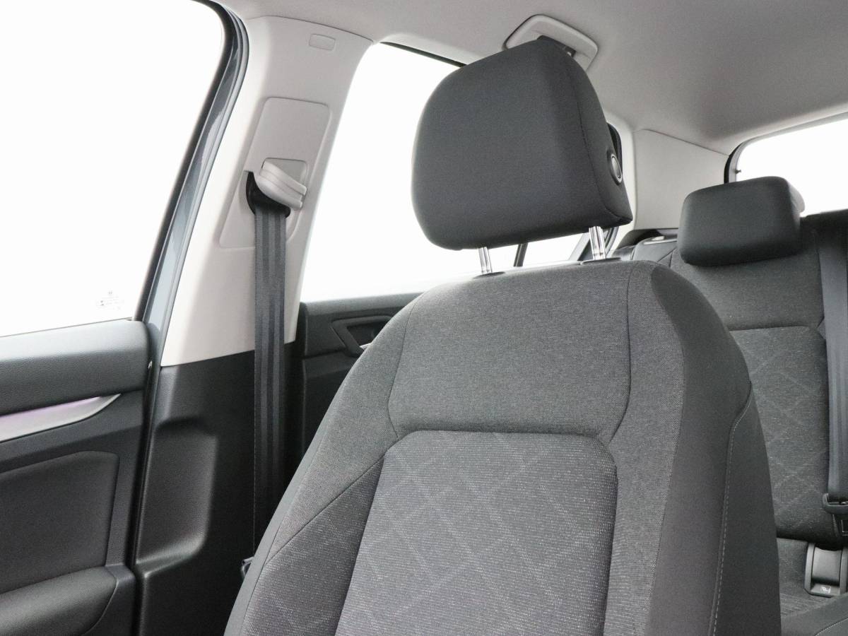Volkswagen Golf Volkswagen Golf 1.0 eTSi 110 Pk Life | Adaptive Cruise | Camera | Navigatie | Climatronic | 16 Inch | 112.282 Km !!