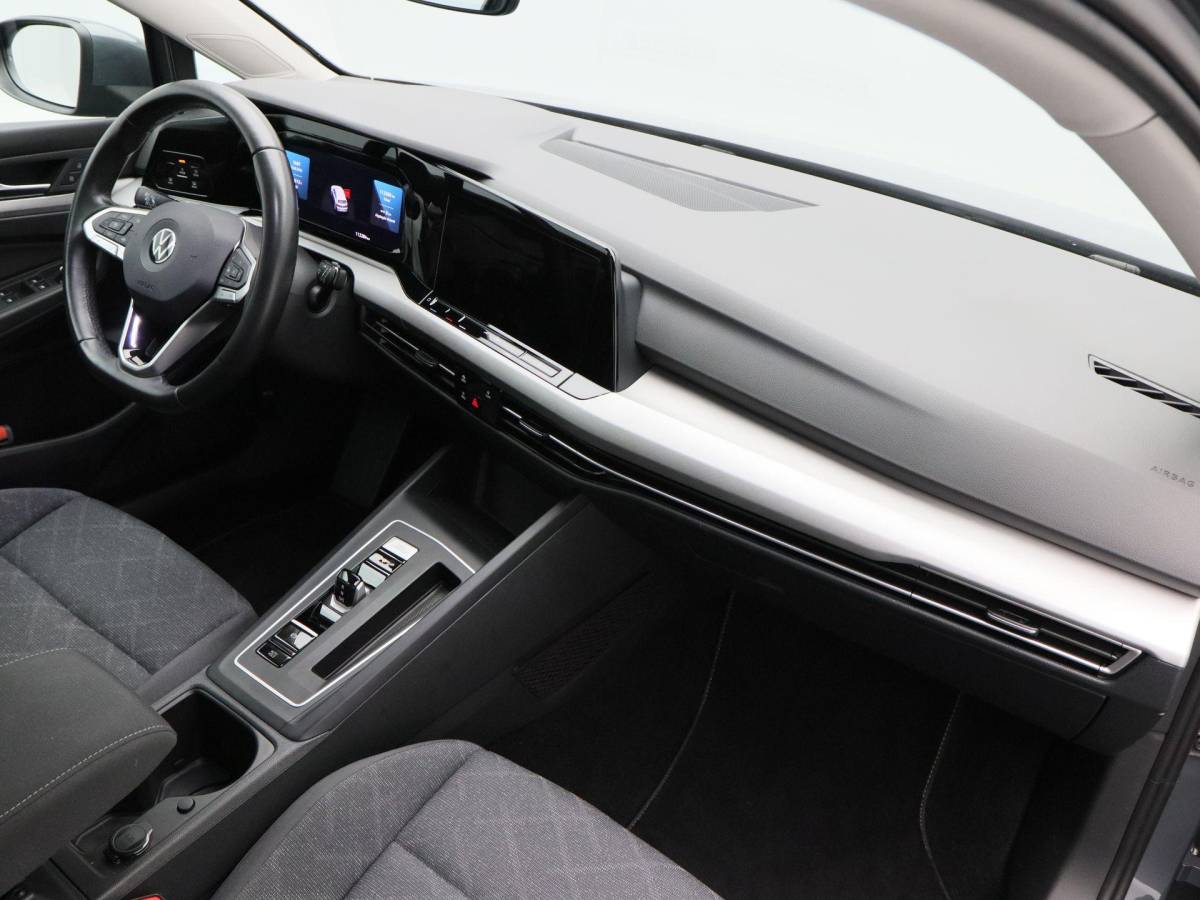 Volkswagen Golf Volkswagen Golf 1.0 eTSi 110 Pk Life | Adaptive Cruise | Camera | Navigatie | Climatronic | 16 Inch | 112.282 Km !!