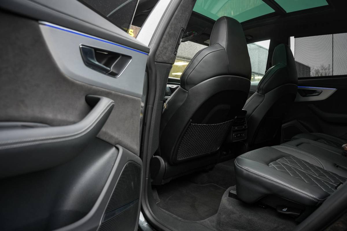 Audi Q8 Audi Q8 60 TFSI e quattro Competition B&O Panodak Carbon 360 Cam Dode Hoek ACC Stoelventilatie