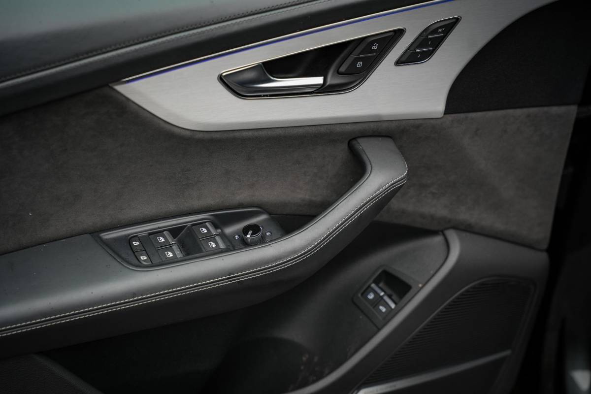 Audi Q8 Audi Q8 60 TFSI e quattro Competition B&O Panodak Carbon 360 Cam Dode Hoek ACC Stoelventilatie