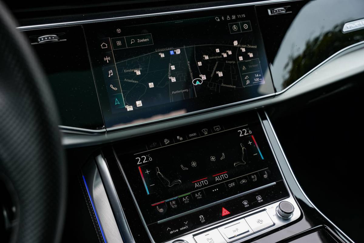 Audi Q8 Audi Q8 60 TFSI e quattro Competition B&O Panodak Carbon 360 Cam Dode Hoek ACC Stoelventilatie