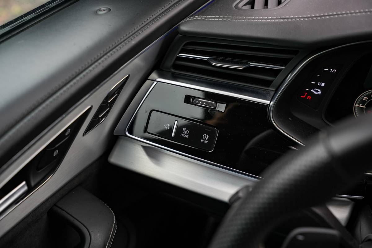 Audi Q8 Audi Q8 60 TFSI e quattro Competition B&O Panodak Carbon 360 Cam Dode Hoek ACC Stoelventilatie