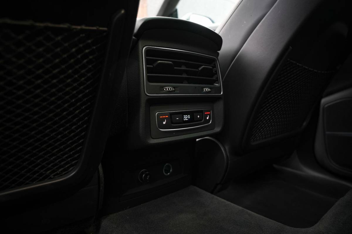Audi Q8 Audi Q8 60 TFSI e quattro Competition B&O Panodak Carbon 360 Cam Dode Hoek ACC Stoelventilatie