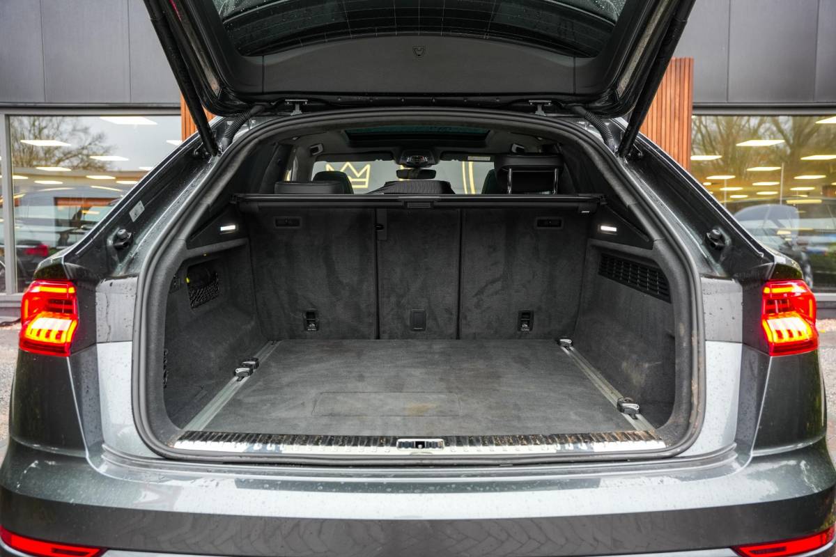 Audi Q8 Audi Q8 60 TFSI e quattro Competition B&O Panodak Carbon 360 Cam Dode Hoek ACC Stoelventilatie