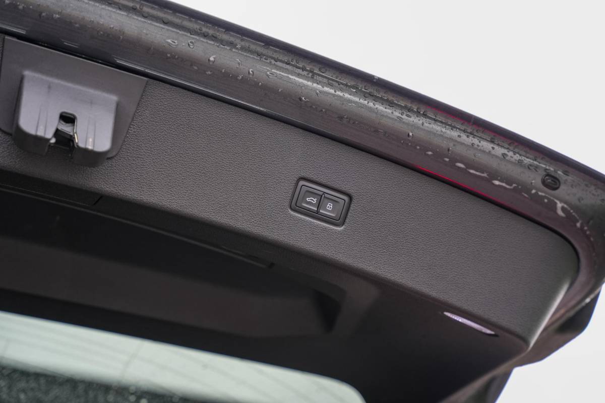 Audi Q8 Audi Q8 60 TFSI e quattro Competition B&O Panodak Carbon 360 Cam Dode Hoek ACC Stoelventilatie