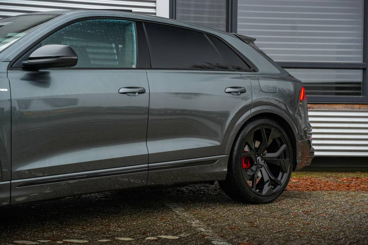 Audi Q8 Audi Q8 60 TFSI e quattro Competition B&O Panodak Carbon 360 Cam Dode Hoek ACC Stoelventilatie