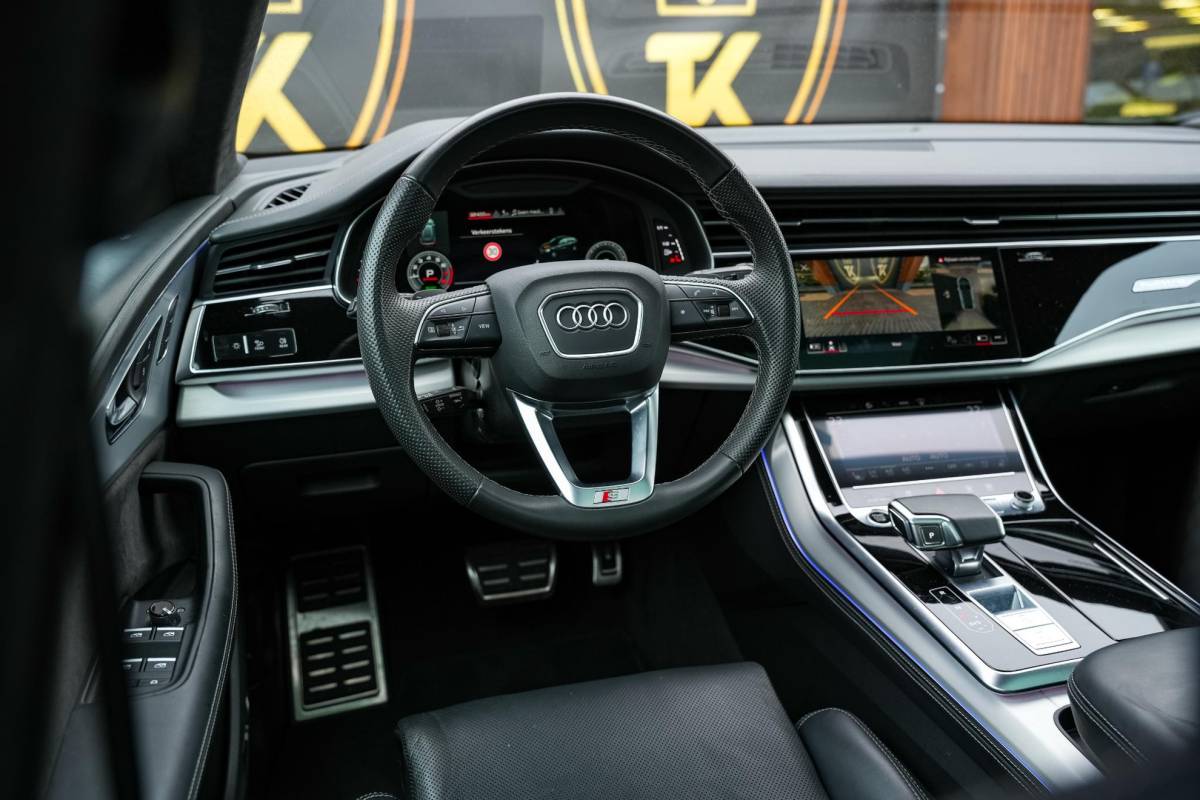 Audi Q8 Audi Q8 60 TFSI e quattro Competition B&O Panodak Carbon 360 Cam Dode Hoek ACC Stoelventilatie
