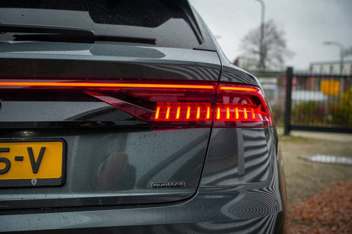 Audi Q8 Audi Q8 60 TFSI e quattro Competition B&O Panodak Carbon 360 Cam Dode Hoek ACC Stoelventilatie