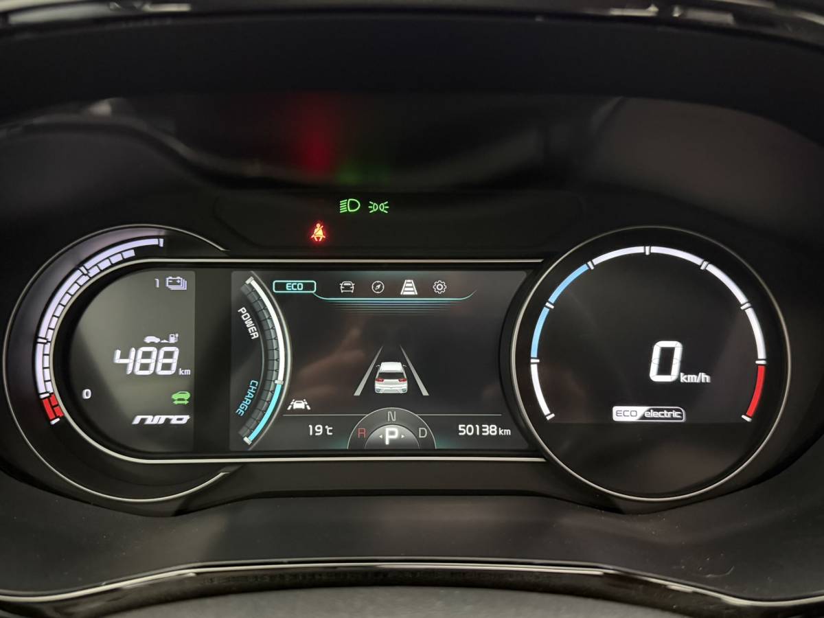 Kia e-Niro Kia e-Niro DynamicPlusLine 64 kWh SOH 97,1% | Schuif/Kanteldak | Camera | Stoel/Stuurverwarming | Carplay&Android