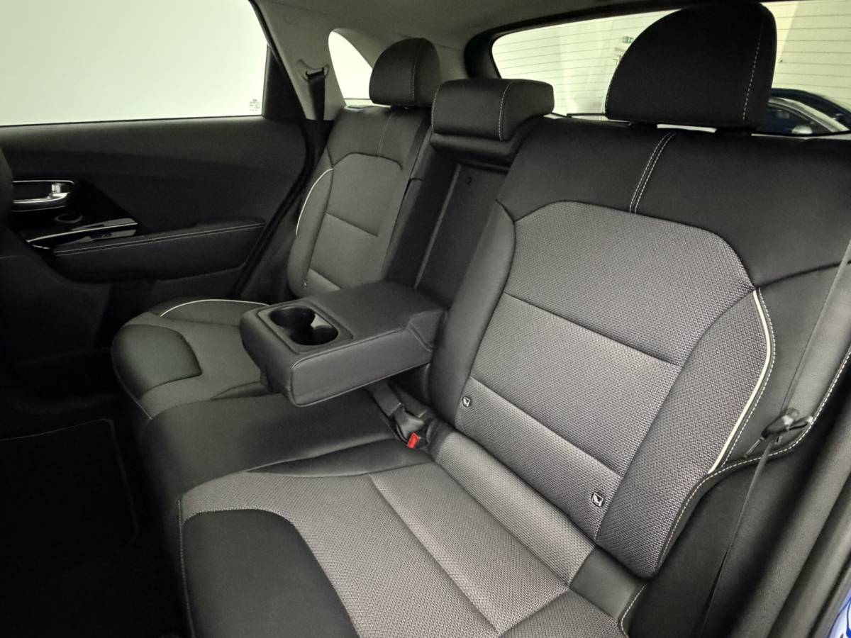 Kia e-Niro Kia e-Niro DynamicPlusLine 64 kWh SOH 97,1% | Schuif/Kanteldak | Camera | Stoel/Stuurverwarming | Carplay&Android