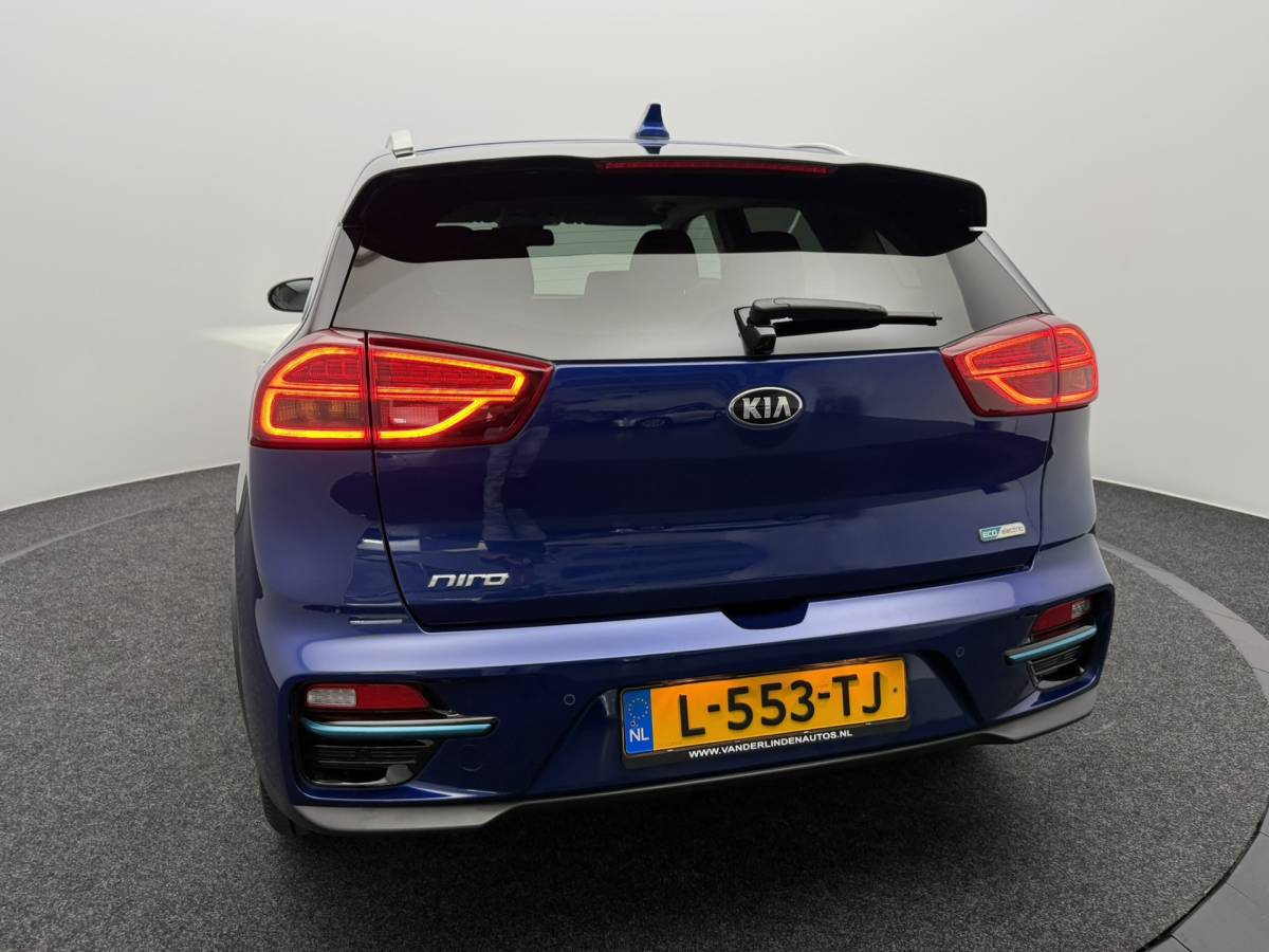 Kia e-Niro Kia e-Niro DynamicPlusLine 64 kWh SOH 97,1% | Schuif/Kanteldak | Camera | Stoel/Stuurverwarming | Carplay&Android